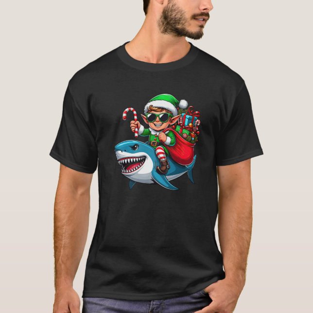 T-shirt Christmas Elf Riding Shark Santa Hat Candy Cane Xm (Devant)