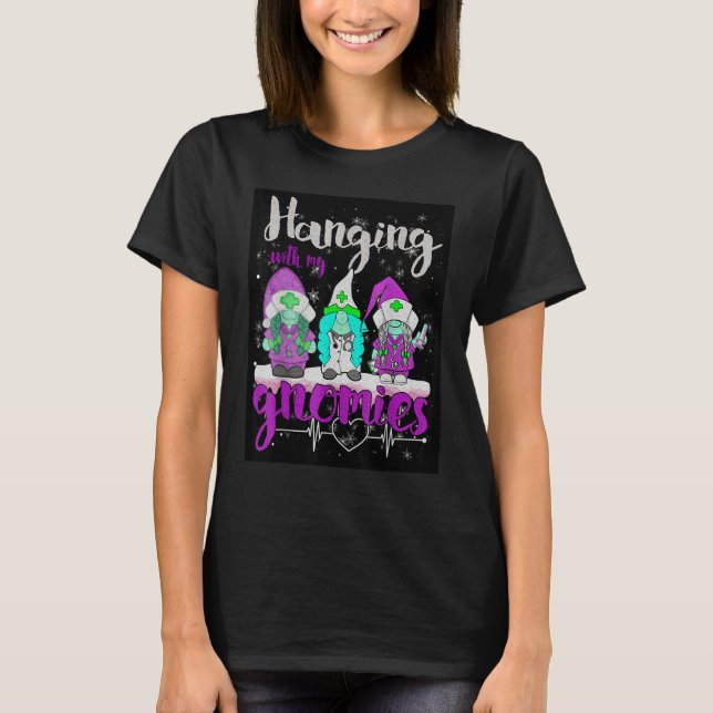 T-shirt Christmas Hanging With My Gnomies Nurse Heart Stet (Devant)