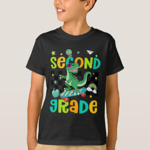 T-shirt Ck à l'école qui roule dans la 2e année T-Rex Skat