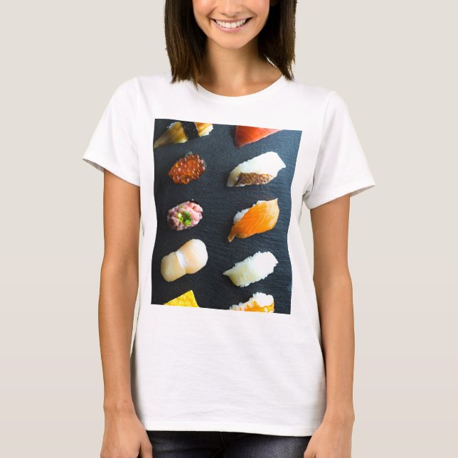T-shirt Classic Sushi Set – 10 classic pieces on a stone p (Devant)