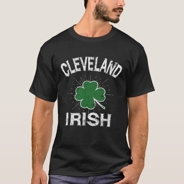 T-shirt Cleveland Irish Meme Shamrock (Devant)