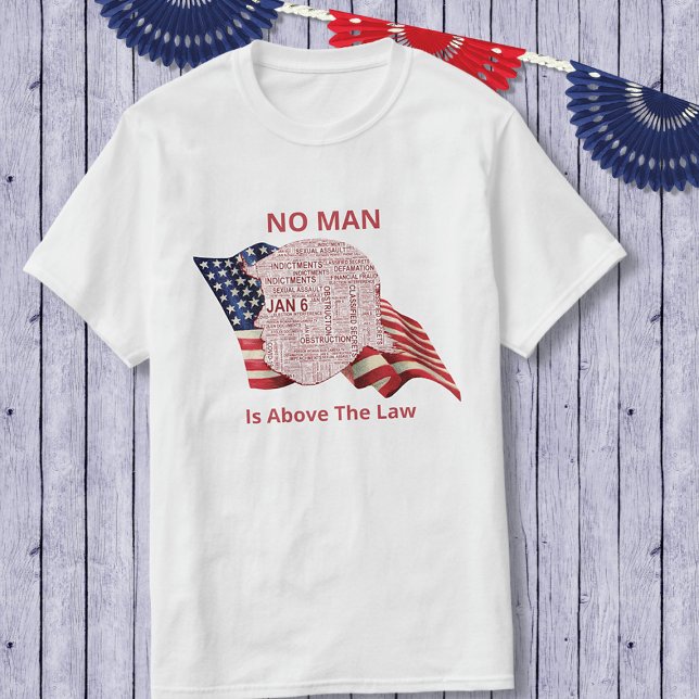 T-shirt Cloud anti-Trump au mot politique (Créateur téléchargé)