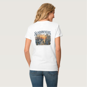 T-shirt Cocktails au coucher du soleil sur le quai