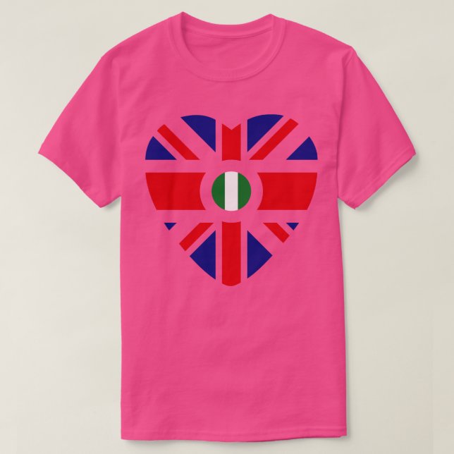 T-shirt Coeur du drapeau du patriote multinational britann (Design devant)