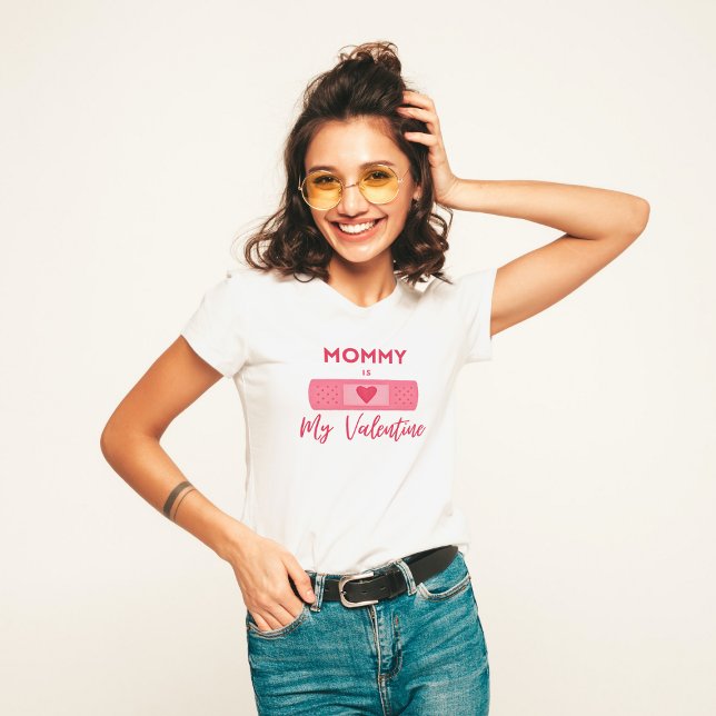 T-shirt Coeur en plâtre rose mignon | Maman est ma Saint-V (Créateur téléchargé)