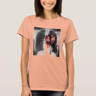 T-shirt coeur qui saigne par Lola B...