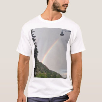 T-shirt Colorful Rainbow Over Suburban Street Lamp 