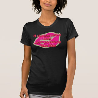 T-shirt Commencé par une pièce en t de baiser