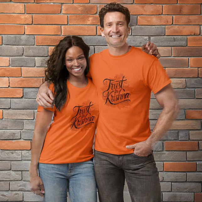 T-shirt Confiance dans la conception de la typographie de  (Créateur téléchargé)