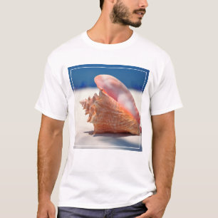 T-shirt Conque Shell sur la plage 2