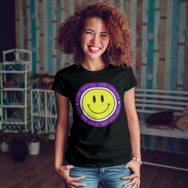 T-shirt Continuez à sourire (Créateur téléchargé)