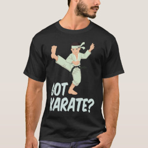 T-shirt Cool a obtenu un mouvement de combat de karaté ins