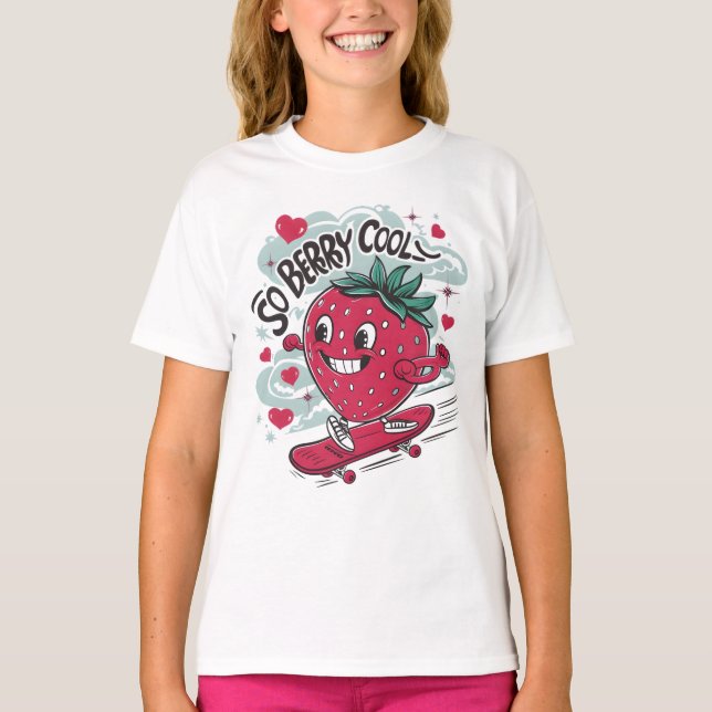 T-shirt cool de baies, fraise sur skateboard (Devant)