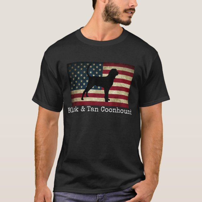 T-shirt Coonhound noir et bronzage avec le drapeau (Devant)