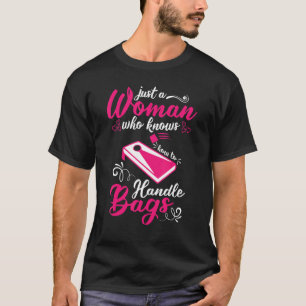 T-shirt Corn Hole Juste Une Femme Qui Sait Manipuler Le Sa