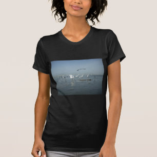 T-shirt Corneille noire et grues blanches : un contraste d