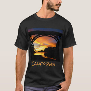 T-shirt Coucher de soleil sur la côte d'Orange en Californ