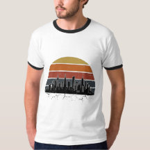Coucher de soleil sur la ville rétro des années 80