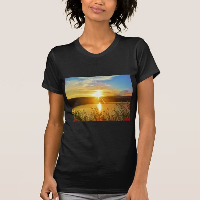 T-shirt Coucher de soleil sur le lac Arrowhead (Devant)