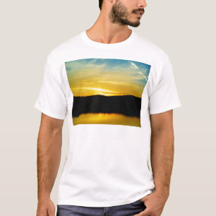 T-shirt Coucher de soleil sur le lac Mt Yellow