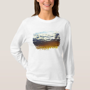 T-shirt Coucher du soleil déprimé bleu jaune avec des