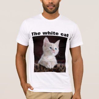 T-Shirt couleur blanche avec un design distinctif