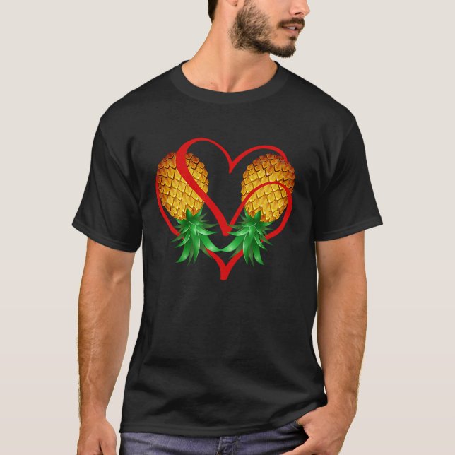 T-shirt Couple Swinger Upside Down Pineapple with Red Hear (Devant)