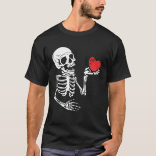 T-shirt Crâne Squelette main tenant Coeur rouge amour 2