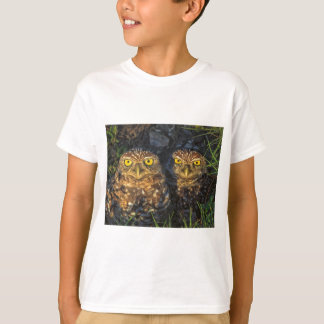 T-shirt Creusant des hiboux caressés dans leur terrier