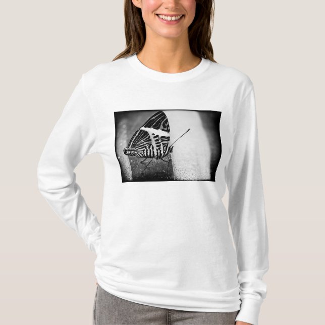 T-shirt croisement papillon (Devant)