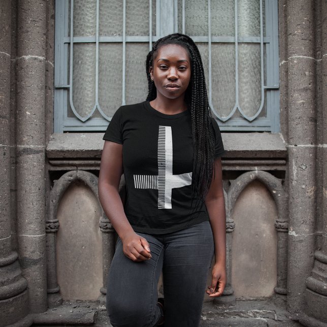 T-shirt Croix inversée (Créateur téléchargé)