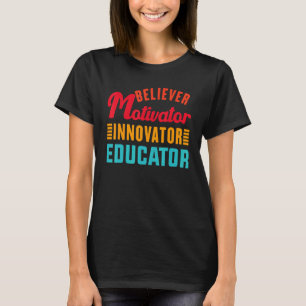 T-shirt Croyant Groovy Motivateur Innovateur Éducateur Rét