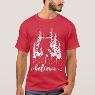 T-shirt Croyez Bigfoot Light Père Noël Squatch Arbre de No