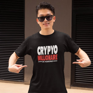 T-shirt Crypto Millionaire dans la fabrication du planific