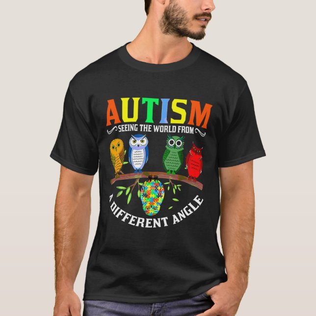 T-shirt Cute Owl Couleur Puzzles Sensibilisation sur l'aut (Devant)