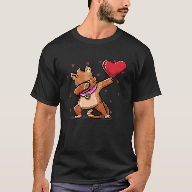 T-shirt Dabbing Chat Rouge Coeur Valentines Jour Drôle Ani (Devant)