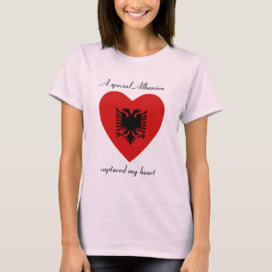 T-shirt d'amoureux de drapeau de l'Albanie