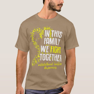 T-shirt Dans Cette Famille Nous Luttons Contre Le Cancer D