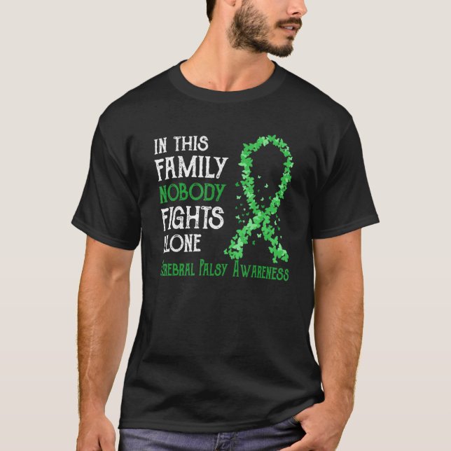 T-shirt Dans Cette Famille, Personne ne combat seul la par (Devant)