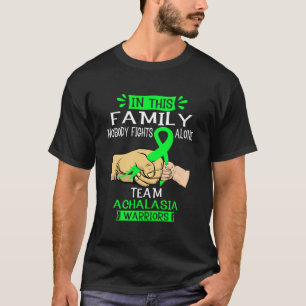 T-shirt Dans cette famille, personne ne combat seul l'Acha