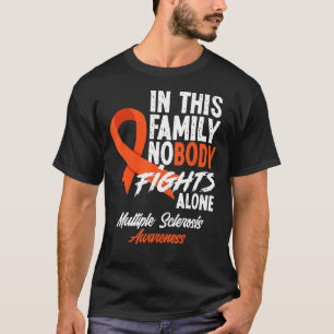 T-shirt Dans cette famille personne ne combat seul Multipl
