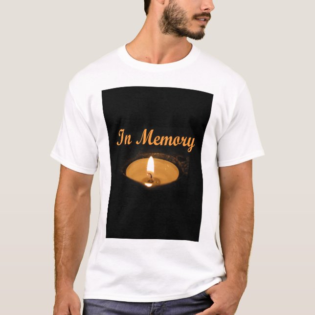 T-shirt Dans la lueur de bougie de mémoire (Devant)