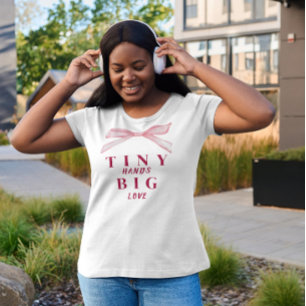 T-Shirt de Baby Shower 'Petites Mains, Grand Amour