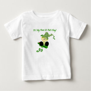 T-shirt de jour de St Patricks de lutin de bébé ęr