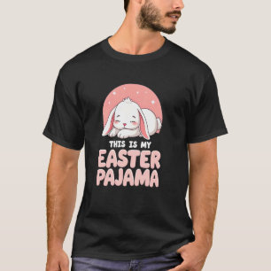 T-shirt de lapin de Pâques en pyjama heureux