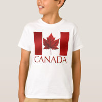 T-shirt de l'enfant portant le drapeau du Canada