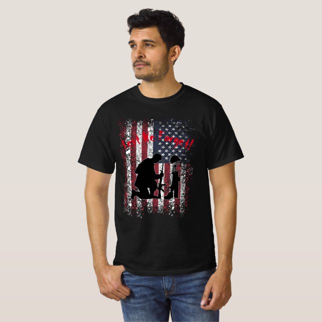 T-shirt De Peur D'Oublier Les Étoiles Et Les Rayures De La (Devant entier)