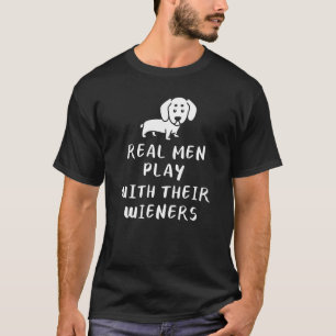 T-shirt De Véritables Hommes Jouent Avec Leurs Épouses Pou