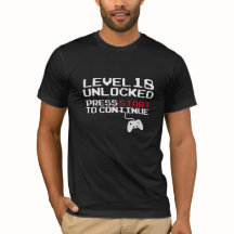 T-shirt débloqué d'anniversaire de jeu vidéo du