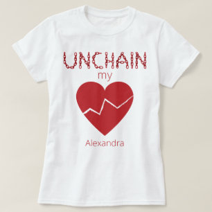 T-shirt Déchaîner mon amour du coeur brisé Nom rouge Custo